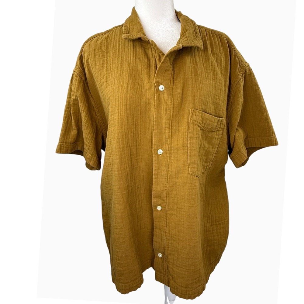 Old Navy Men's XL Mustard Crinkle Gauze Short Sleeve Button-Up Shirt